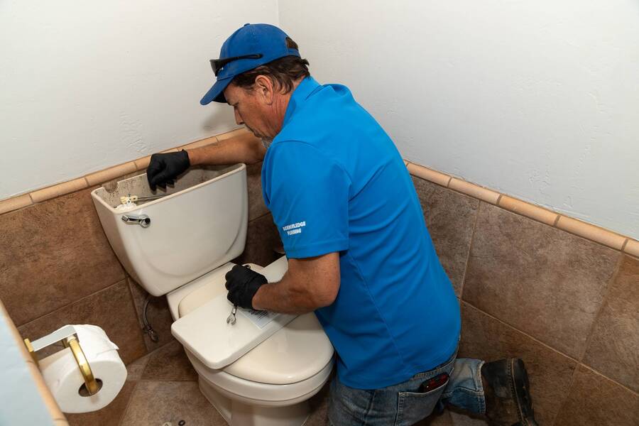 Say Goodbye to Rust Stains: Easy Ways to Clean Your Sinks, Tubs, and Toilets